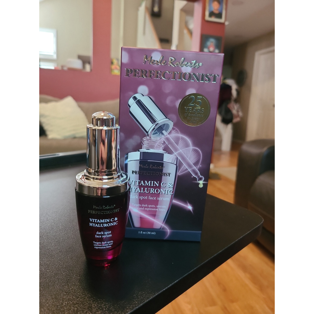 Merle Roberts Perfectionist Vitamin C & Hyaluronic Dark Spot Face Serum 1 fl oz